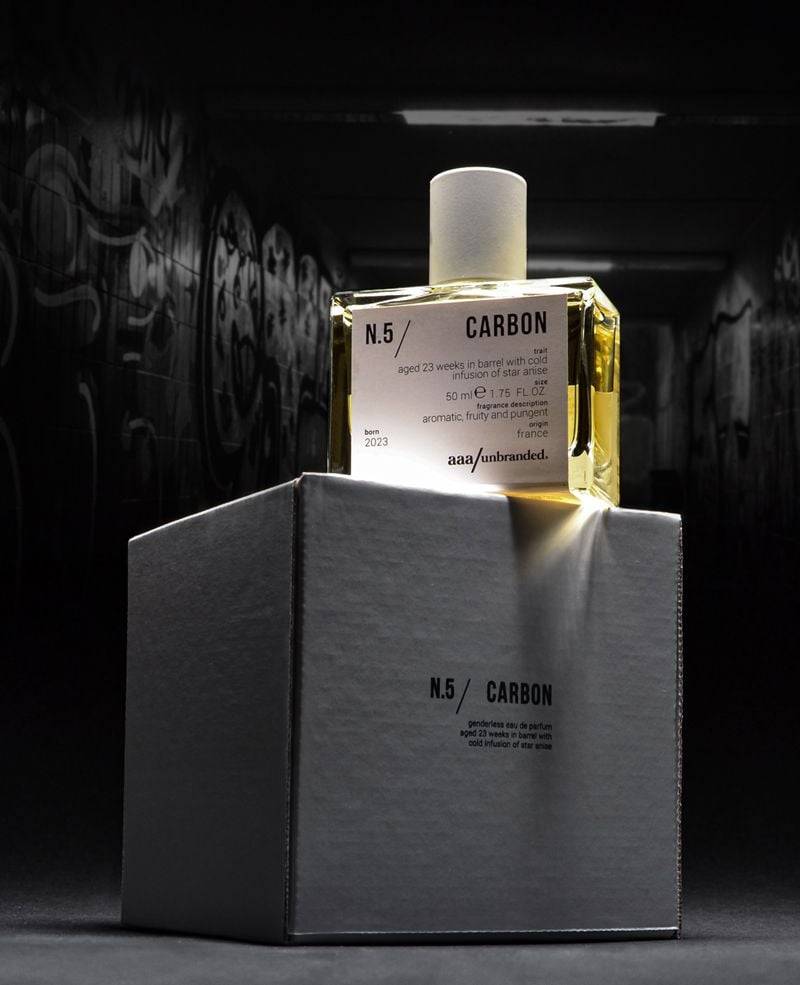 AAA/UNBRANDED  Profumo Unisex N5 Carbon - Dolce E Speziato Con Note Marine