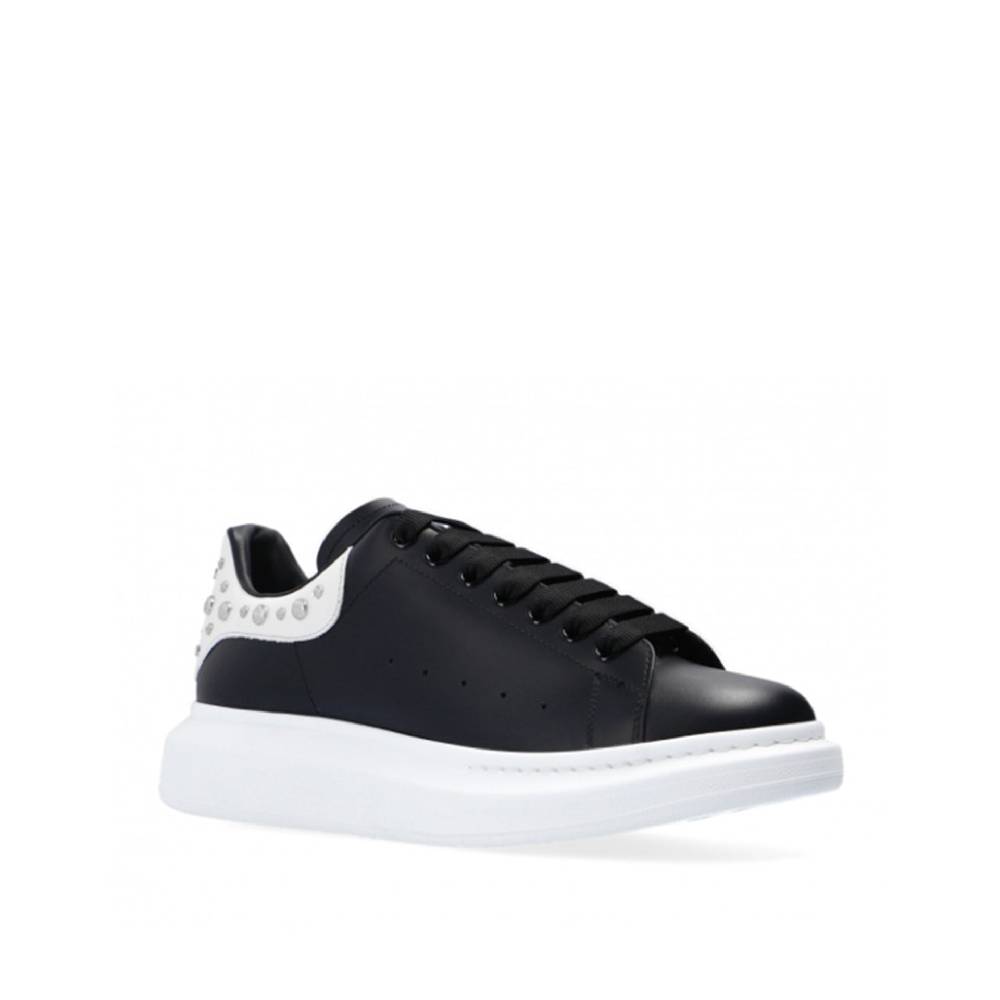 ALEXANDER MCQUEEN  Sneakers Alexander McQueen Nere In Pelle Borchiata