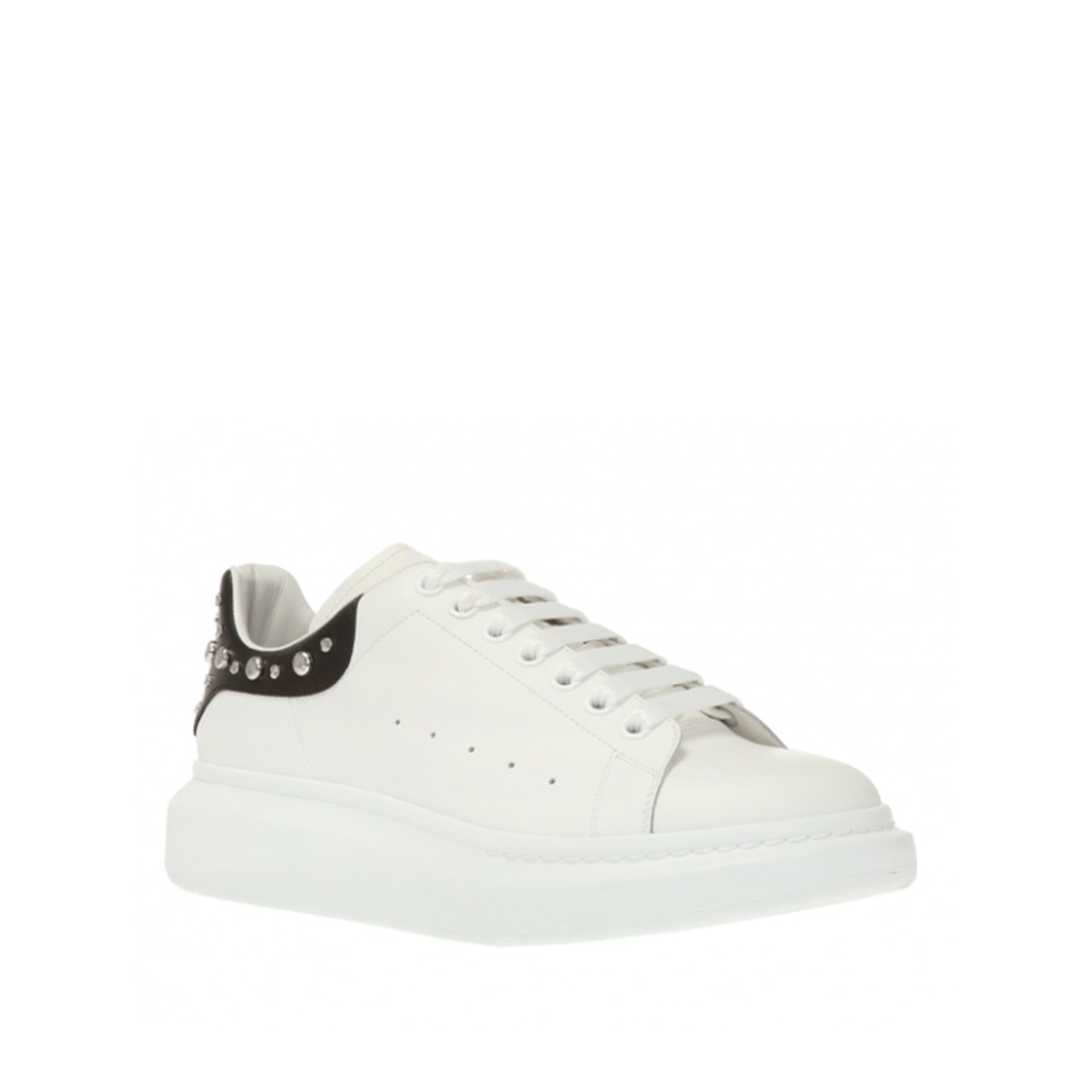 ALEXANDER MCQUEEN  Sneakers In Pelle Borchiata Bianche Alexander McQueen Uomo