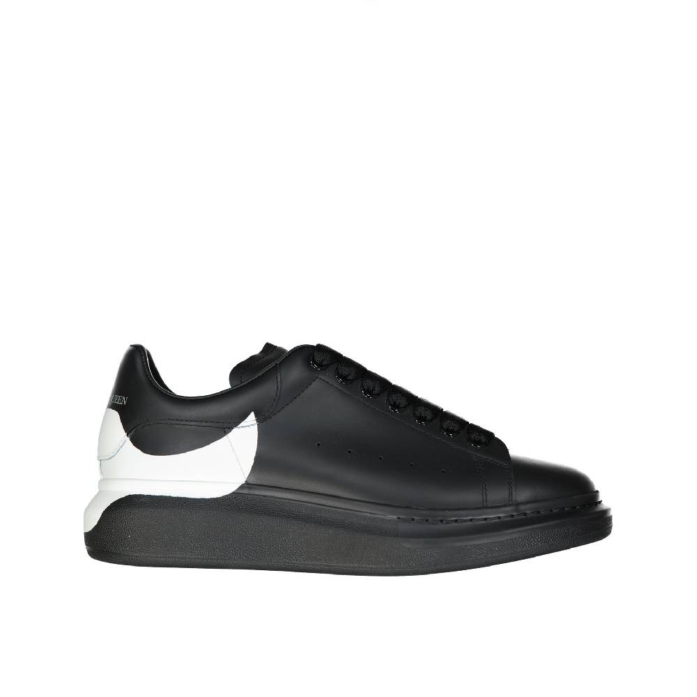 ALEXANDER MCQUEEN  Sneakers Oversize in Pelle Nera Uomo Alexander McQueen