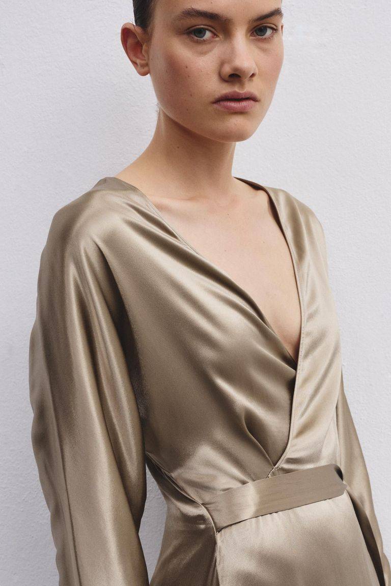 Pomandere Abito Fluido In Viscosa Lucida