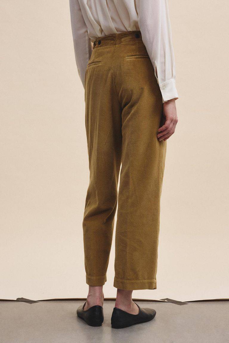 Pomandere Pantalone Con Pince In Velluto A Coste