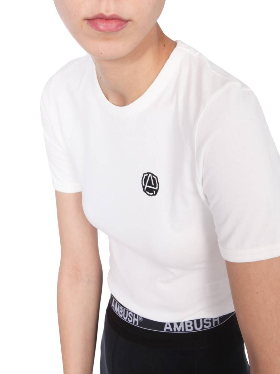 AMBUSH T-SHIRT SLIM FIT CON EMBLEMA RICAMATO