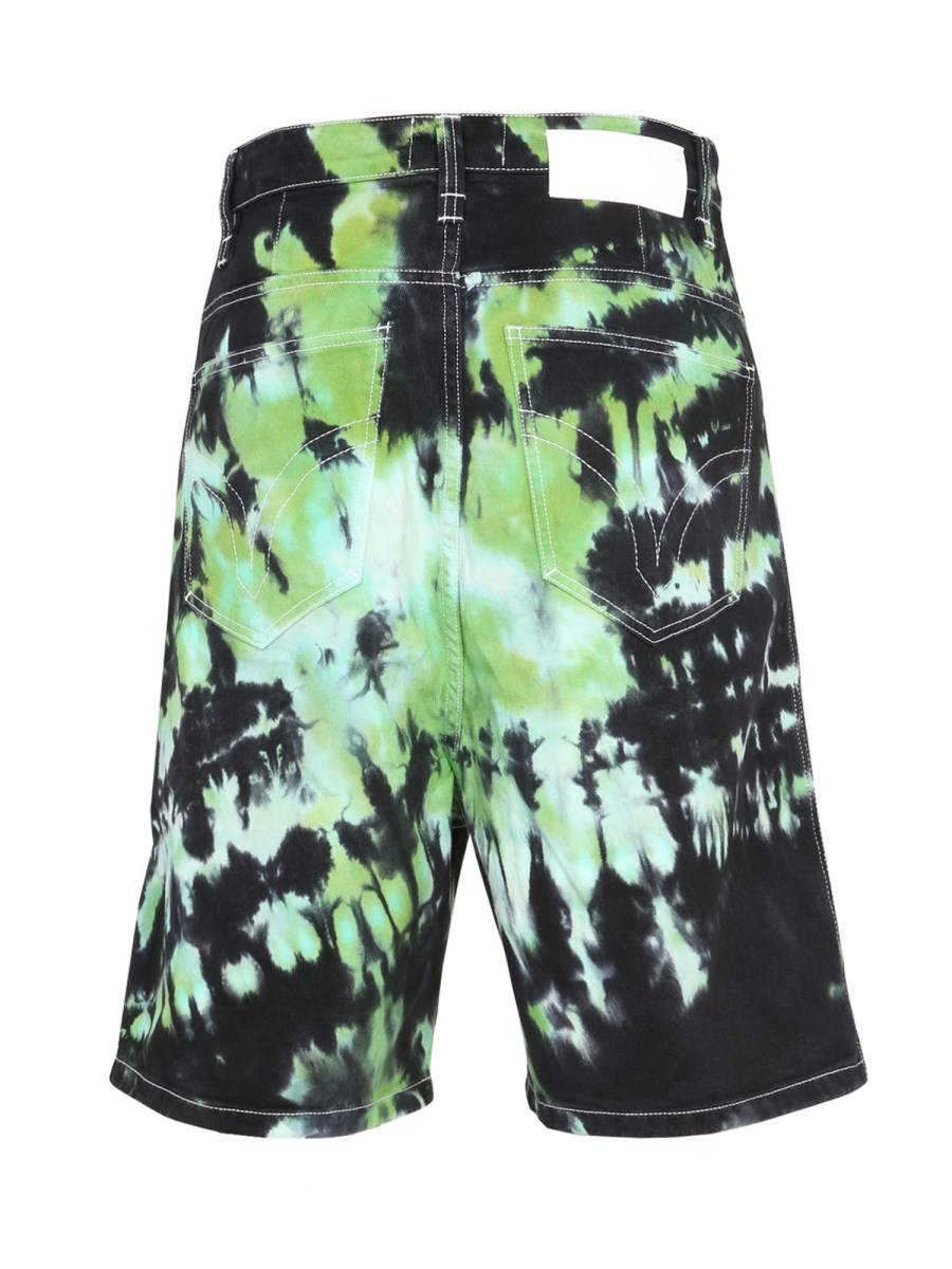 AMI PARIS BERMUDA IN DENIM CON MOTIVO TIE DYE