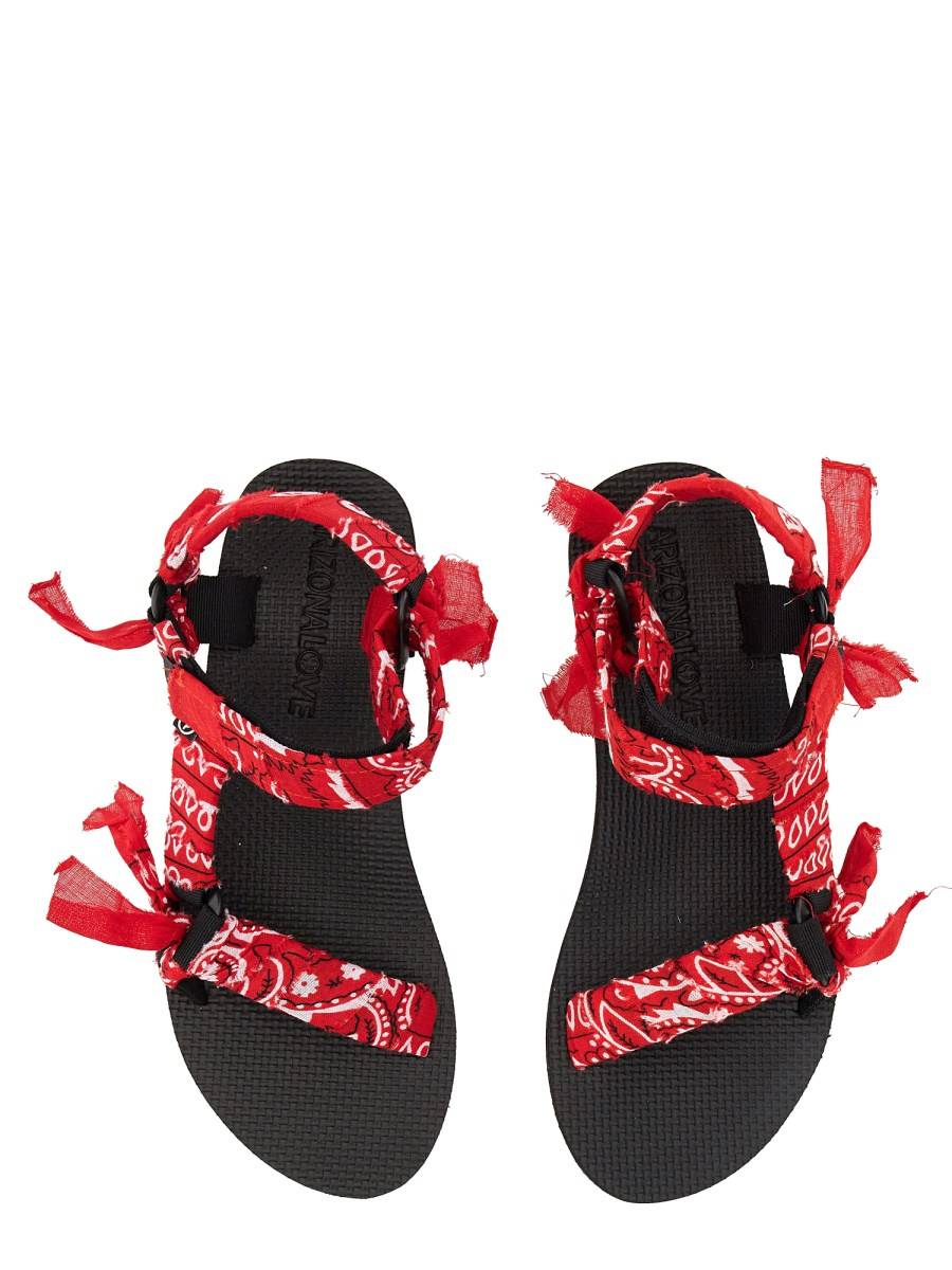 ARIZONA LOVE SANDALO TREKKY CON MOTIVO PAISLEY
