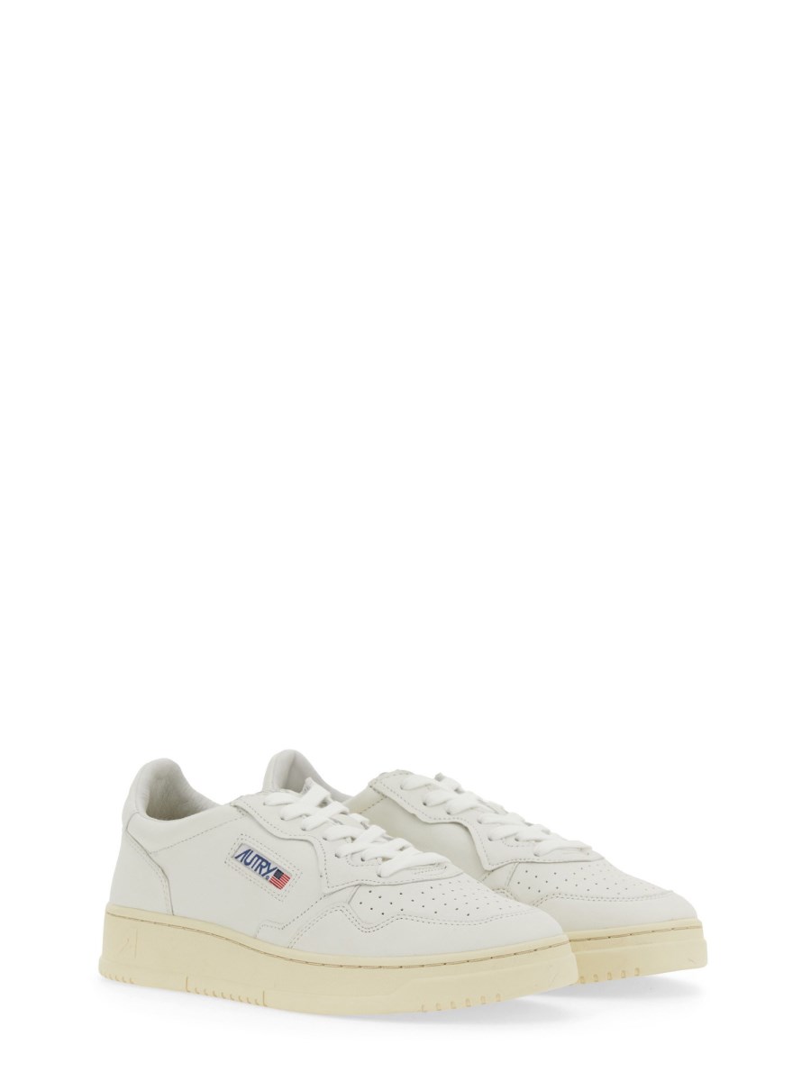 AUTRY SNEAKER MEDALIST LOW IN PELLE DI CAPRA
