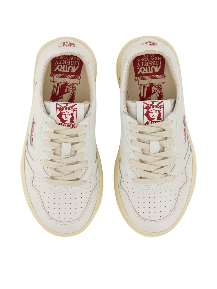 AUTRY SNEAKER MEDALIST LOW IN PELLE