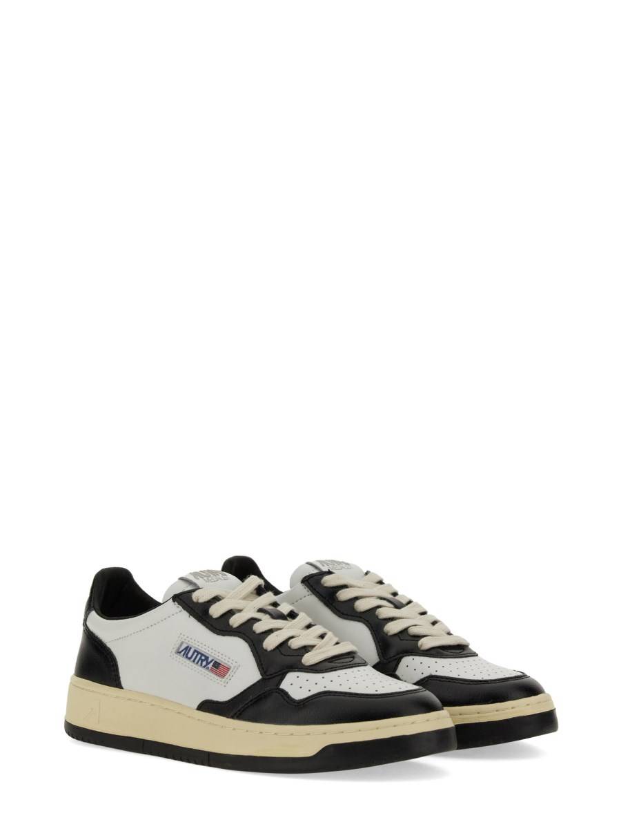 AUTRY SNEAKER MEDALIST LOW IN PELLE