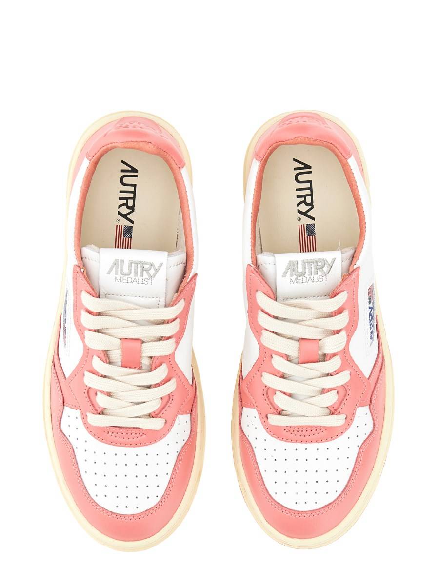 AUTRY SNEAKER MEDALIST LOW IN PELLE