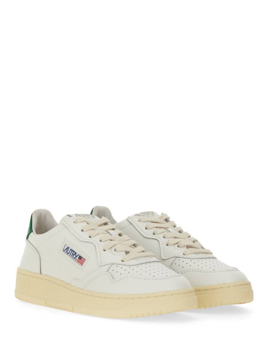 AUTRY SNEAKERS MEDALIST LOW IN PELLE
