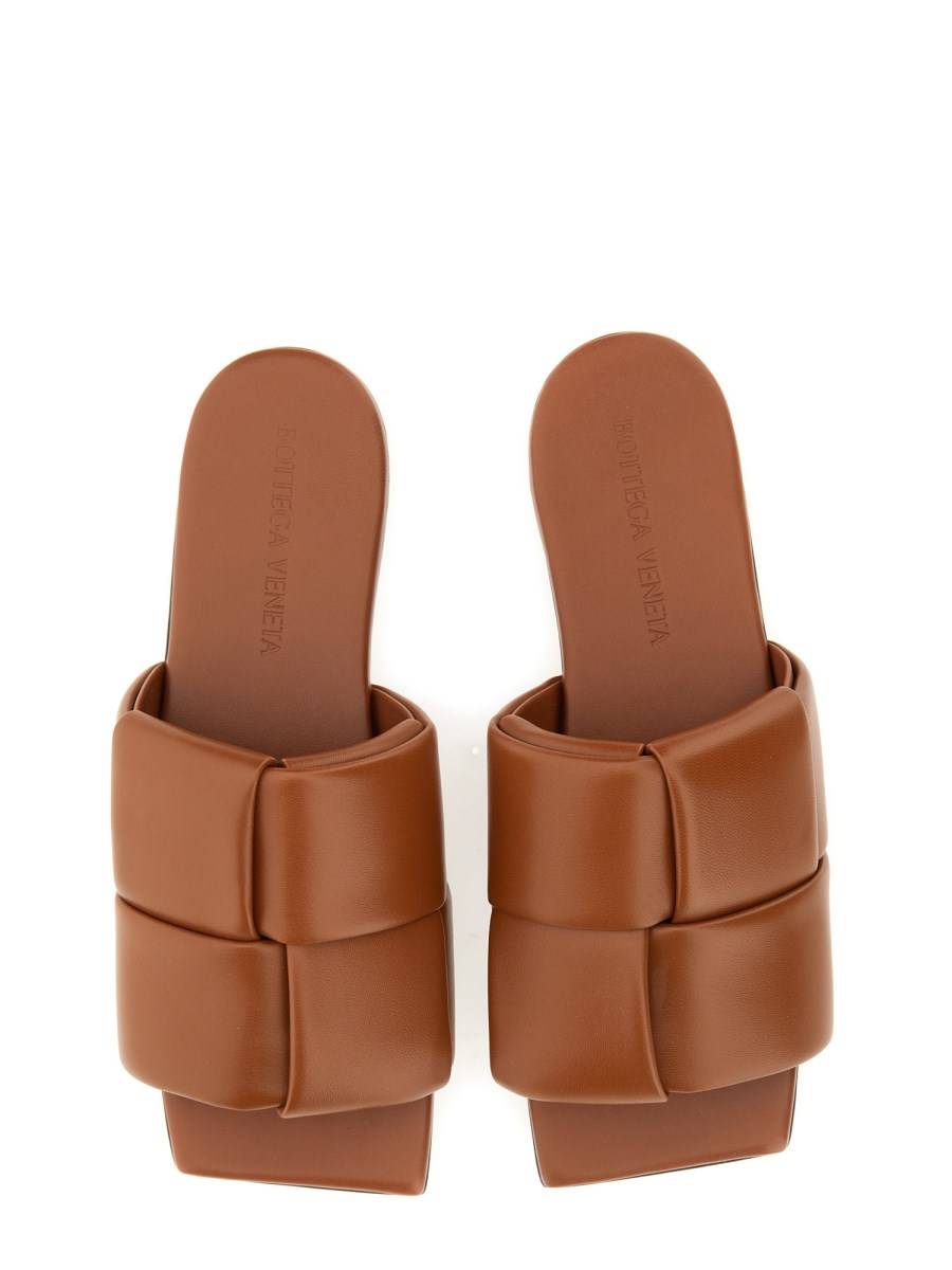 BOTTEGA VENETA SANDALO MULE PATCH IN PELLE