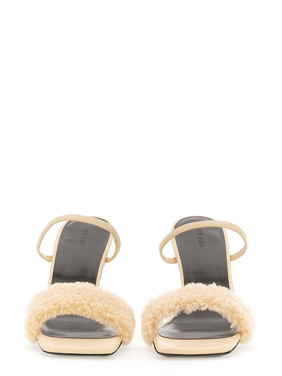 BY FAR SANDALO "ADA" IN PELLE E SHEARLING