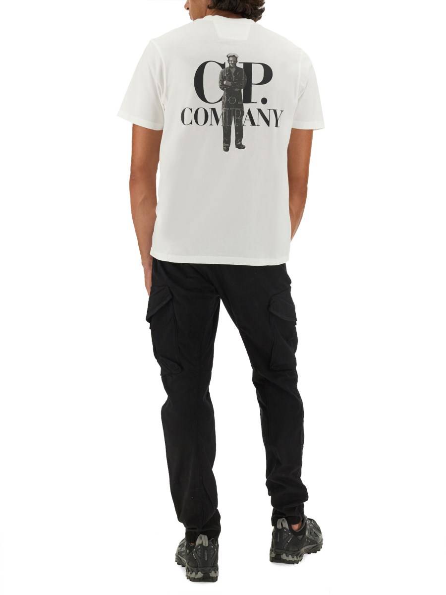 C.P. COMPANY T-SHIRT CON LOGO
