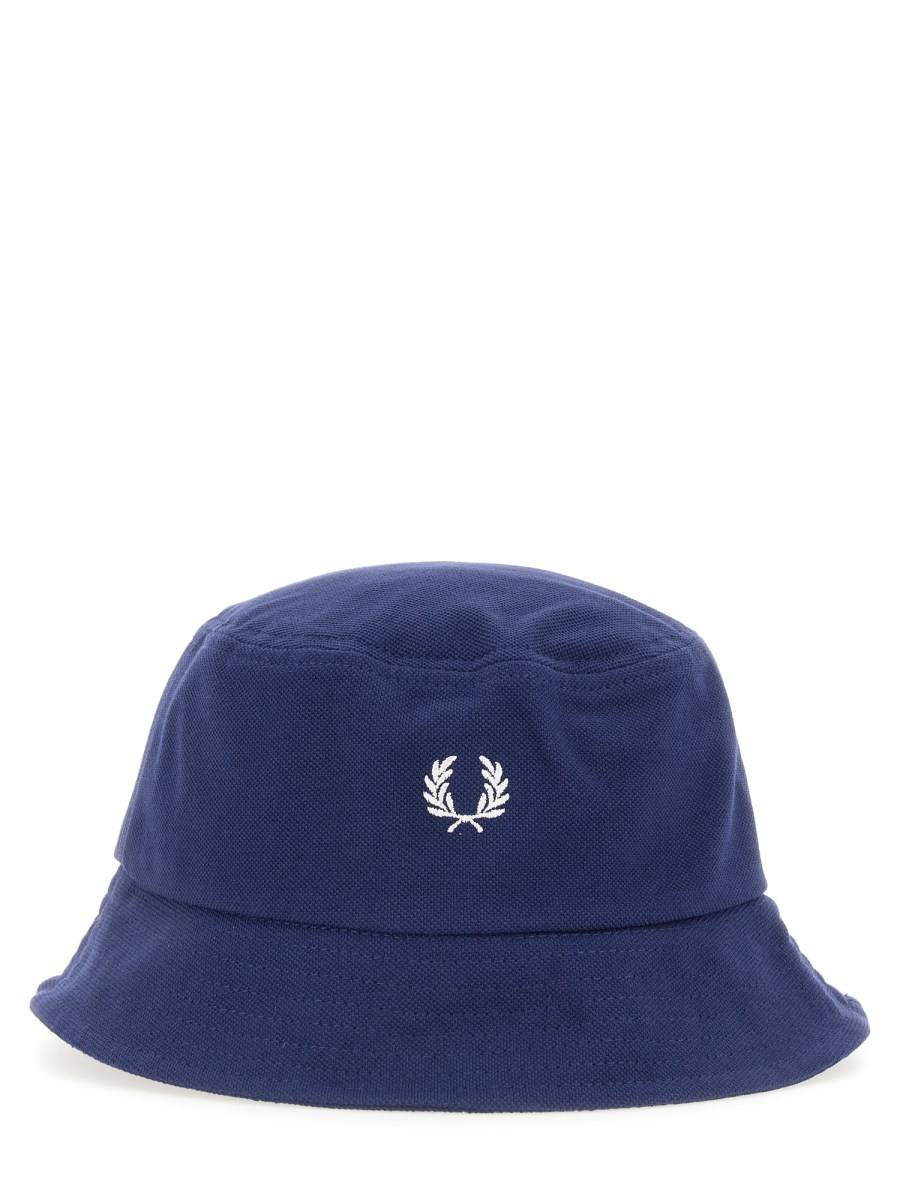 FRED PERRY CAPPELLO BUCKET IN COTONE CON RICAMO LOGO