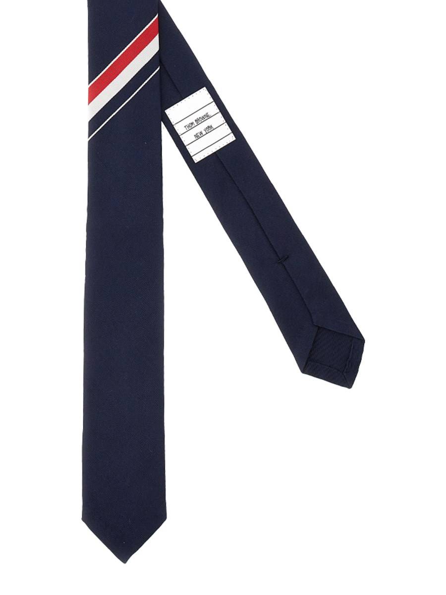 THOM BROWNE CRAVATTA CLASSICA IN SETA CON RWB JACQUARD