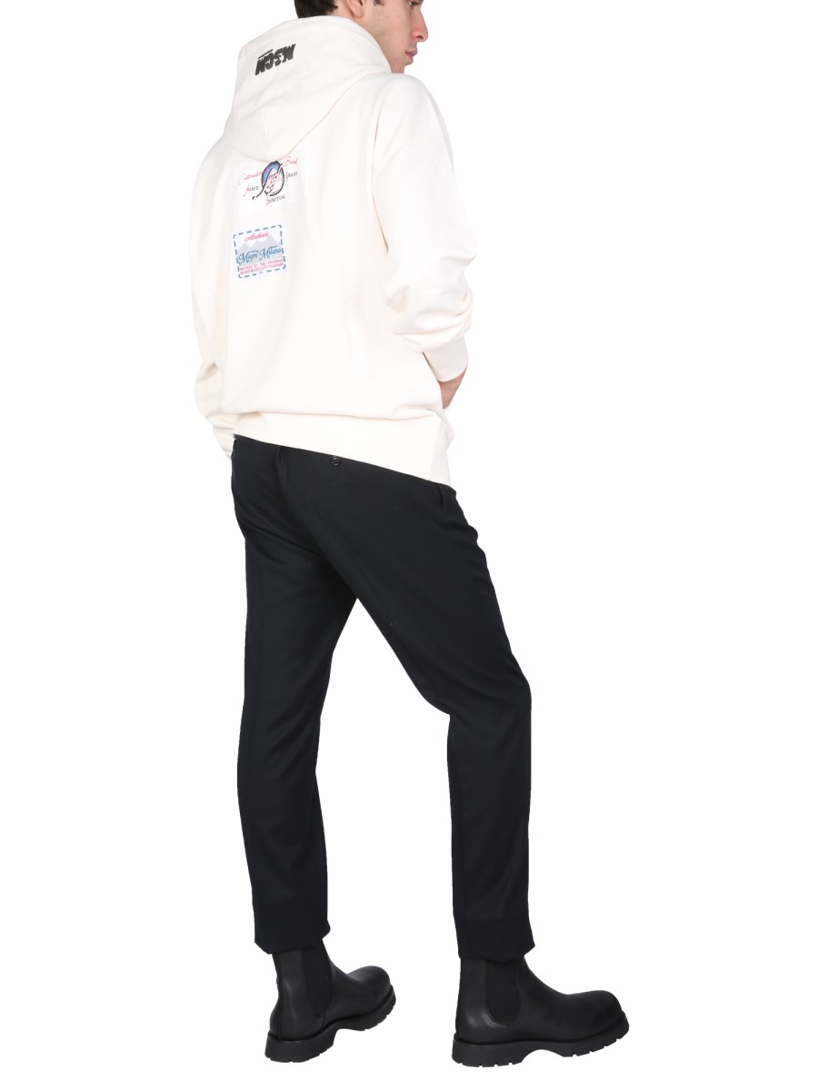 MSGM FELPA EQUIPMENT IN COTONE CON PATCH E CAPPUCCIO