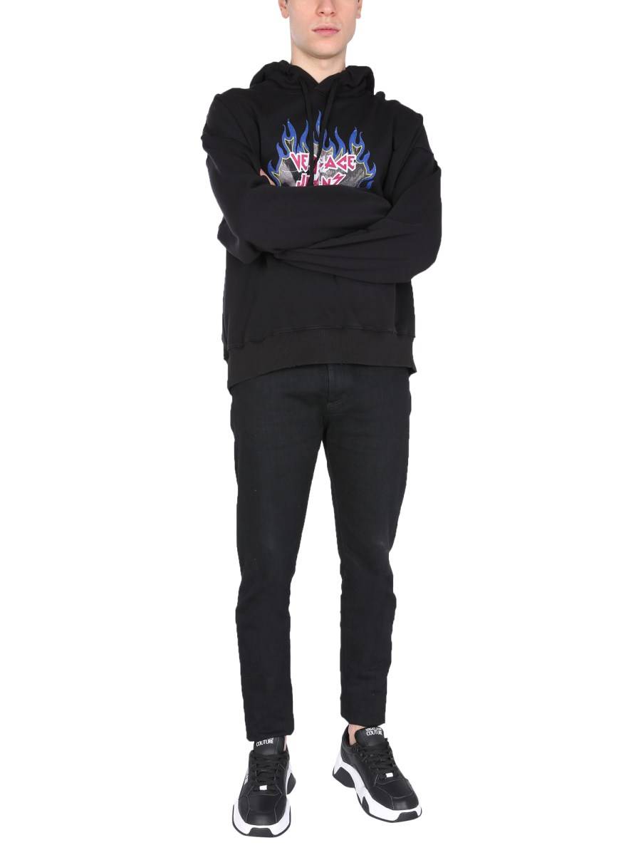 VERSACE JEANS COUTURE FELPA IN COTONE CON CAPPUCCIO E LOGO ROCK