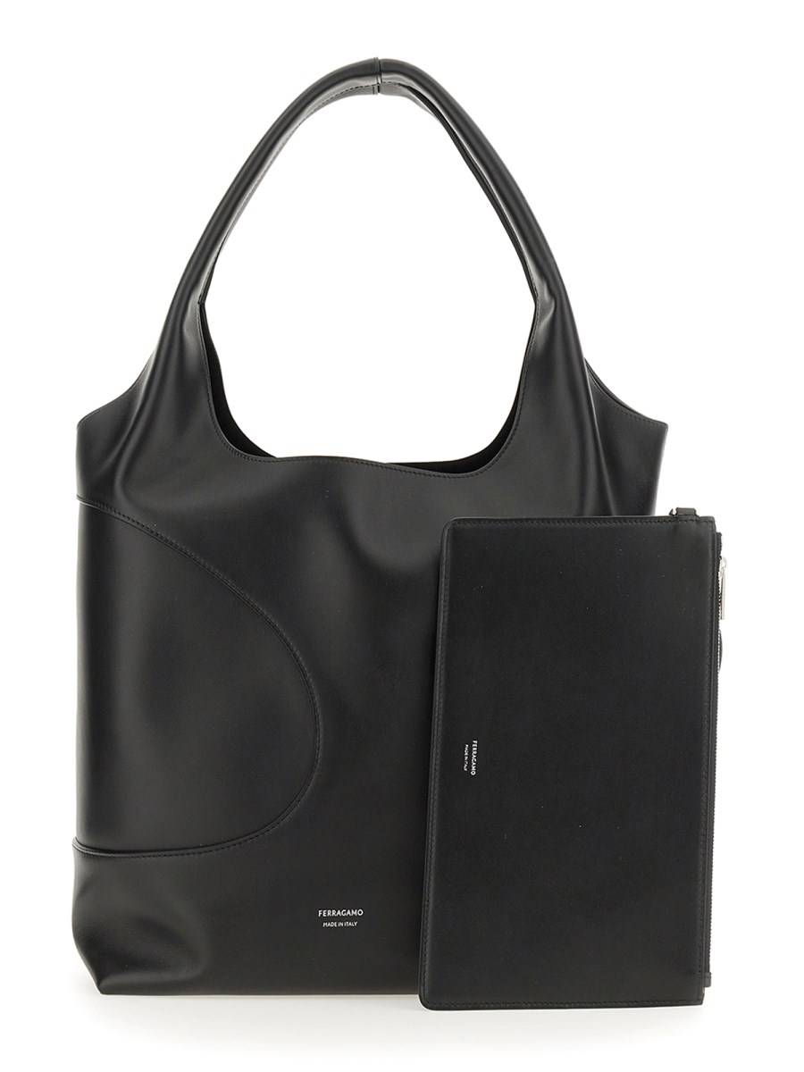 FERRAGAMO BORSA HOBO CON CUT OUT IN PELLE