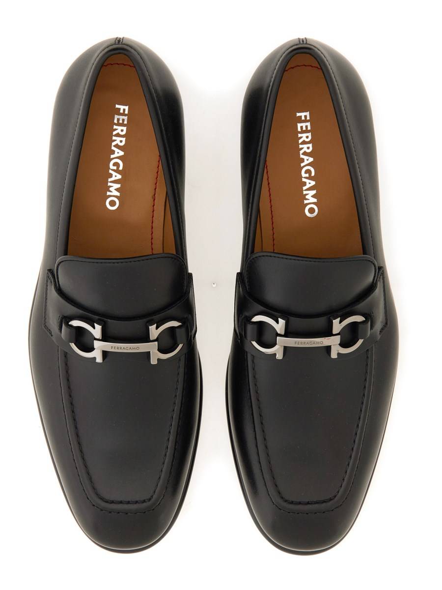 FERRAGAMO MOCASSINO GANCINI IN PELLE