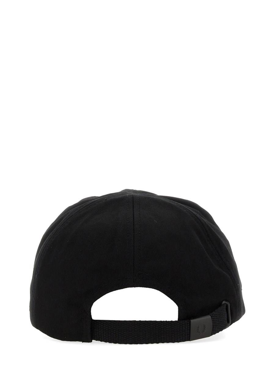 FRED PERRY CAPPELLO DA BASEBALL IN COTONE CON LOGO