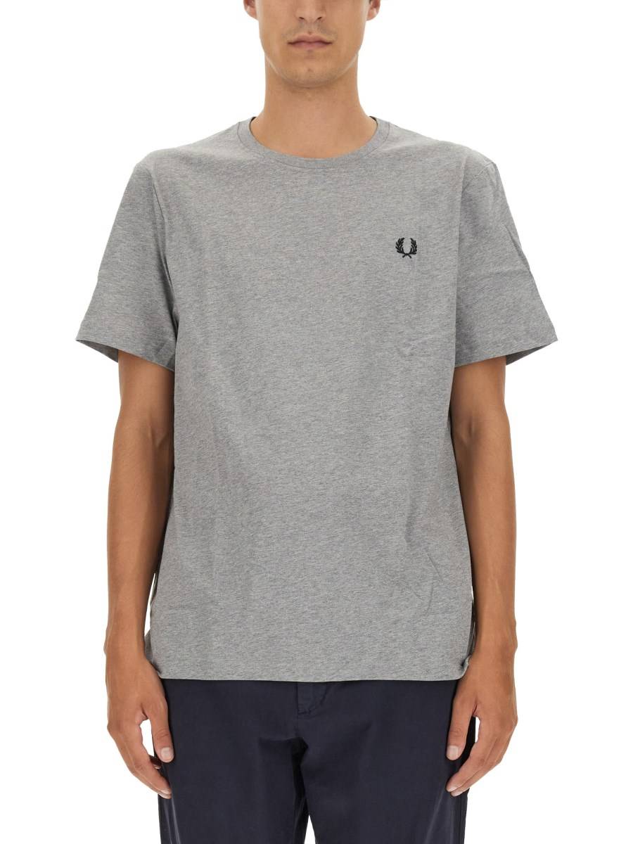 FRED PERRY T-SHIRT CON LOGO