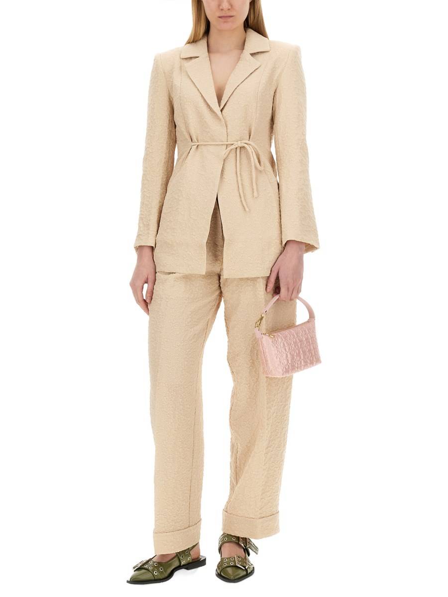 GANNI GIACCA CON CINTURA IN TESSUTO TESTURIZZATO