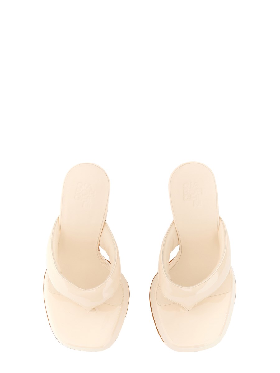 GIA BORGHINI SANDALO PATENT IN PELLE