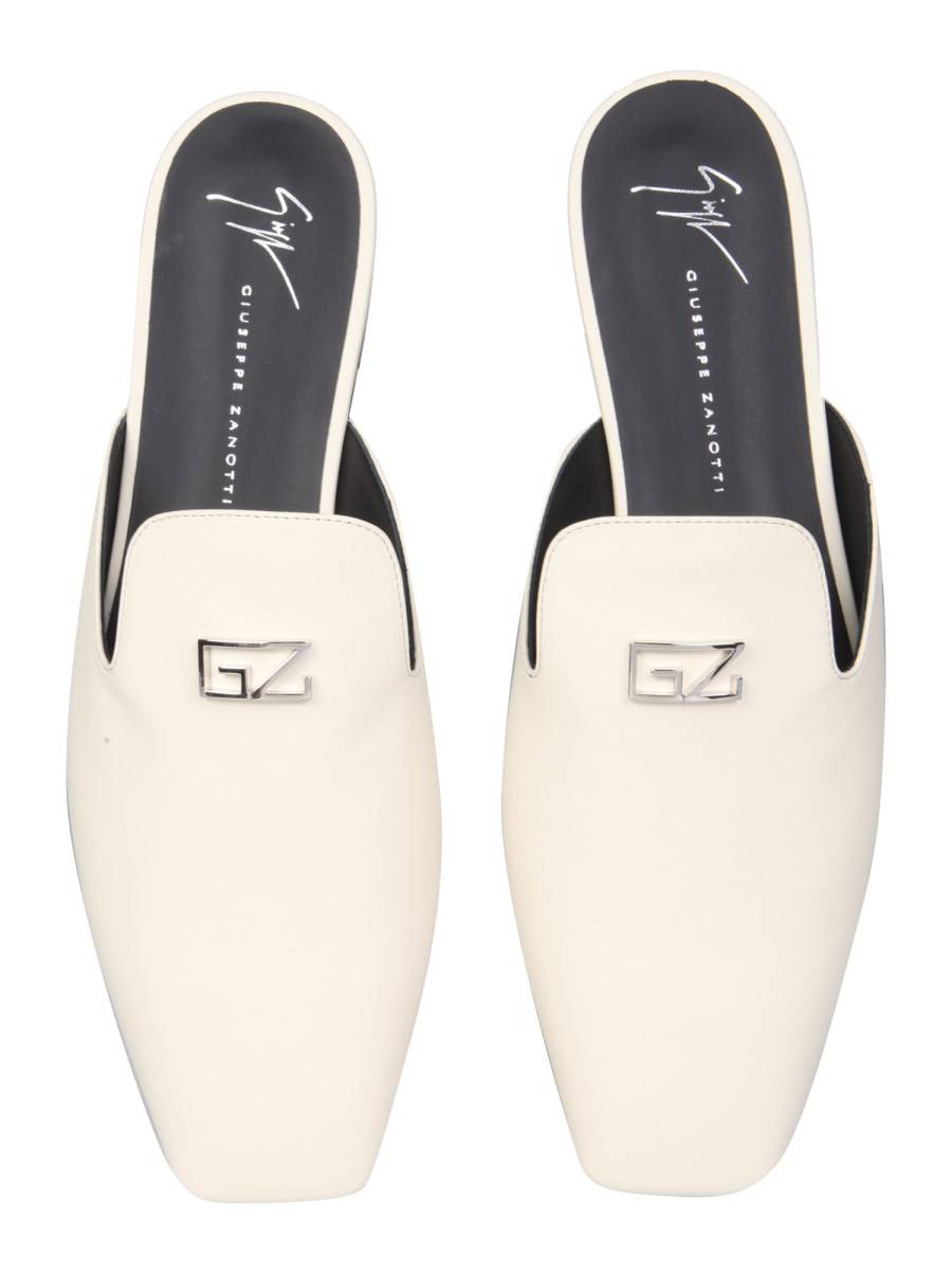 GIUSEPPE ZANOTTI SLIPPER IN PELLE CON LOGO