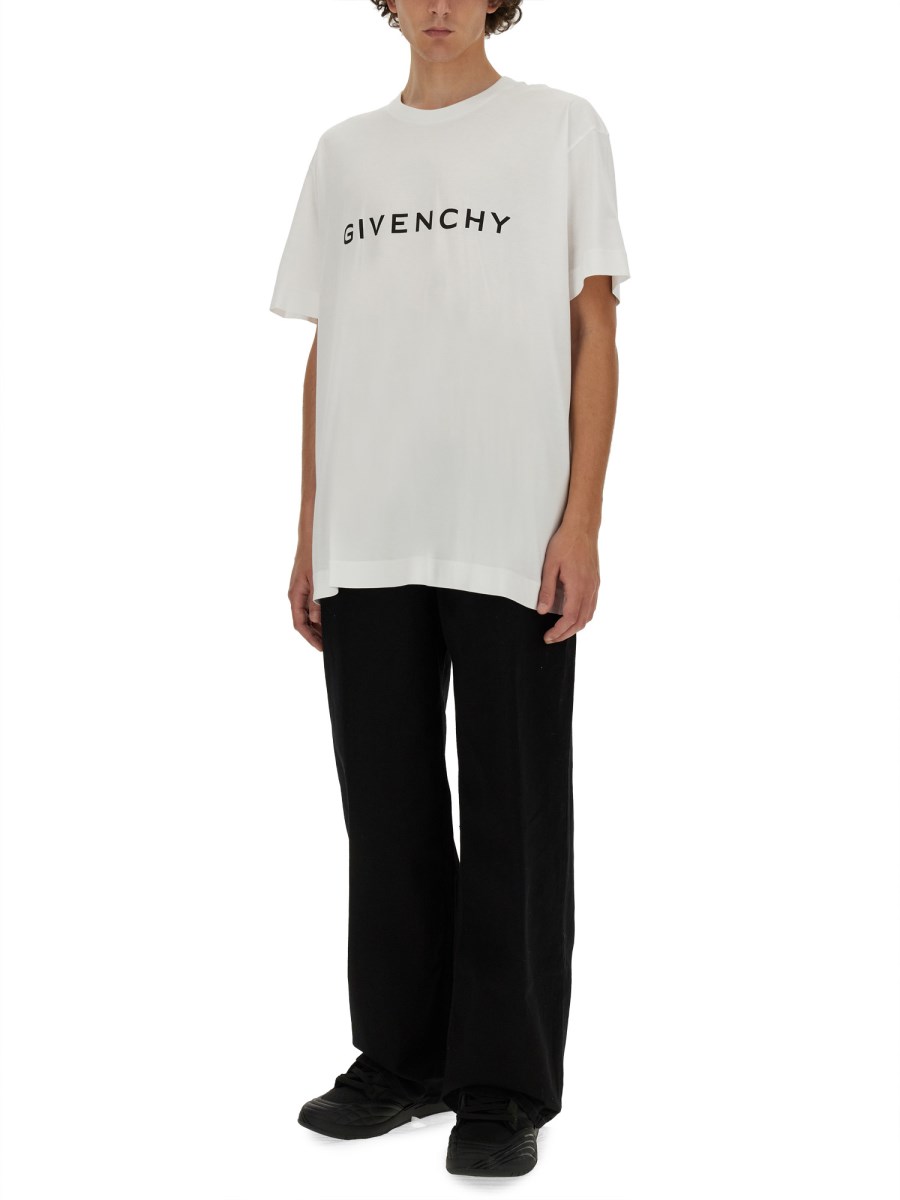GIVENCHY T-SHIRT OVERSIZE FIT