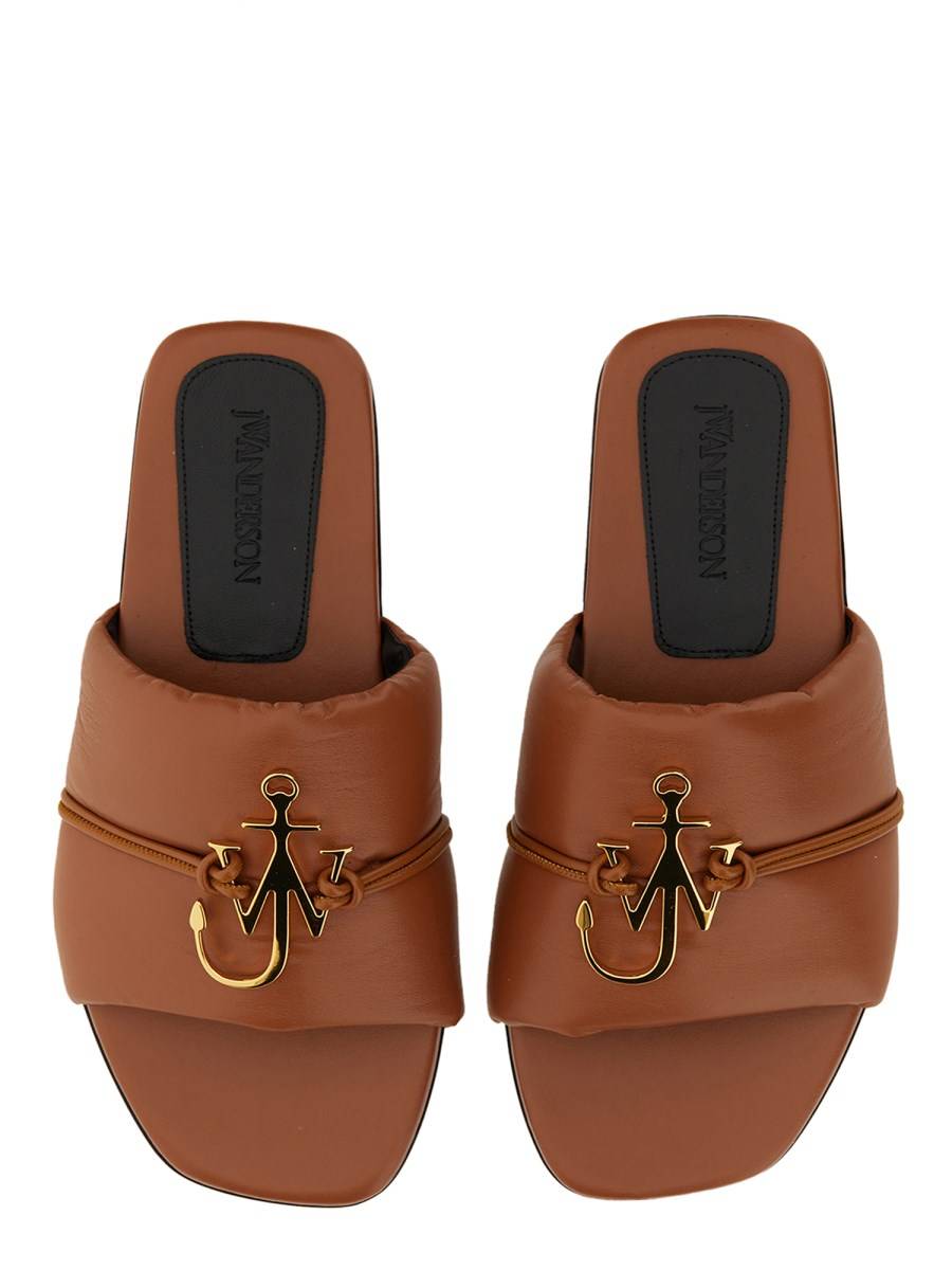 JW ANDERSON SANDALO SLIDE CON LOGO