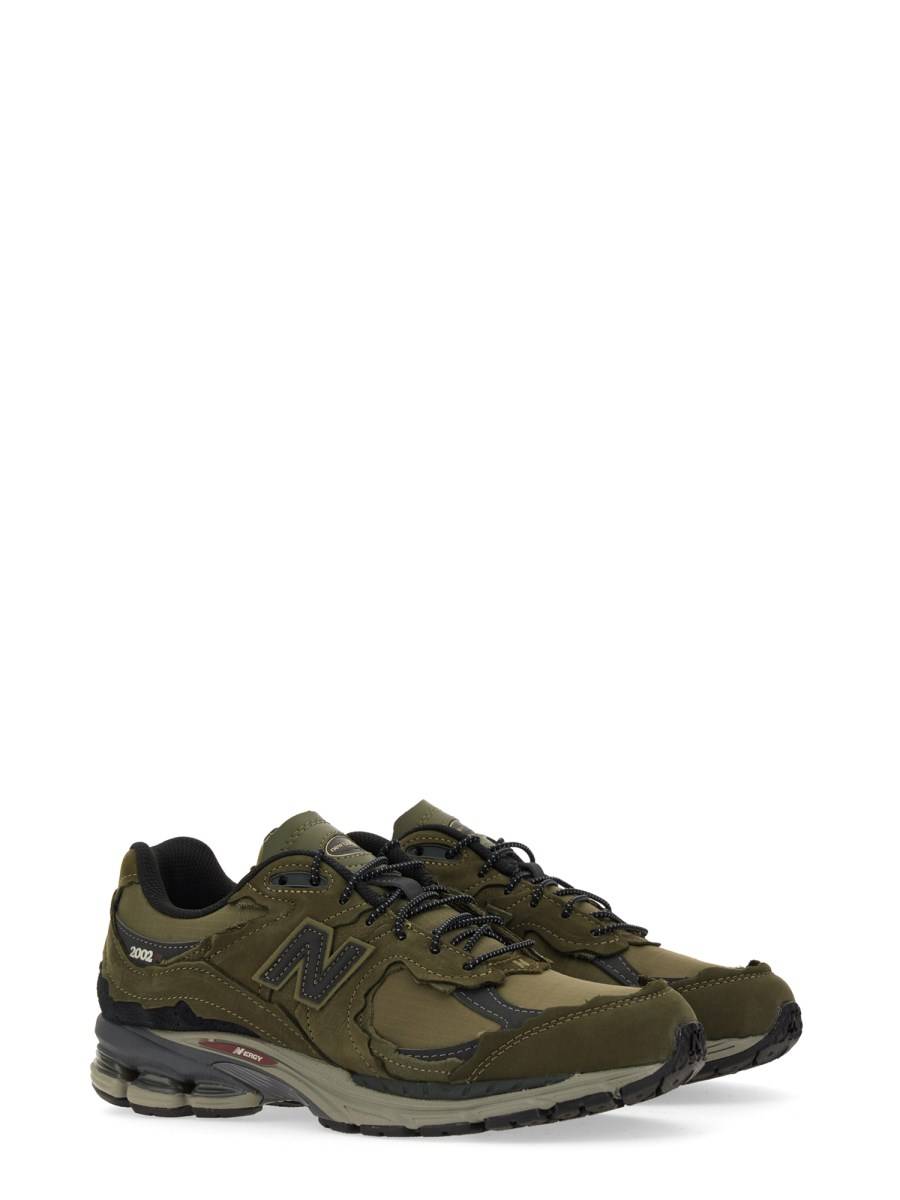 NEW BALANCE SNEAKER 2002RD IN PELLE NABUK