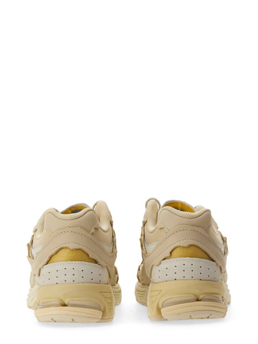 NEW BALANCE SNEAKER "2002RD" IN PELLE