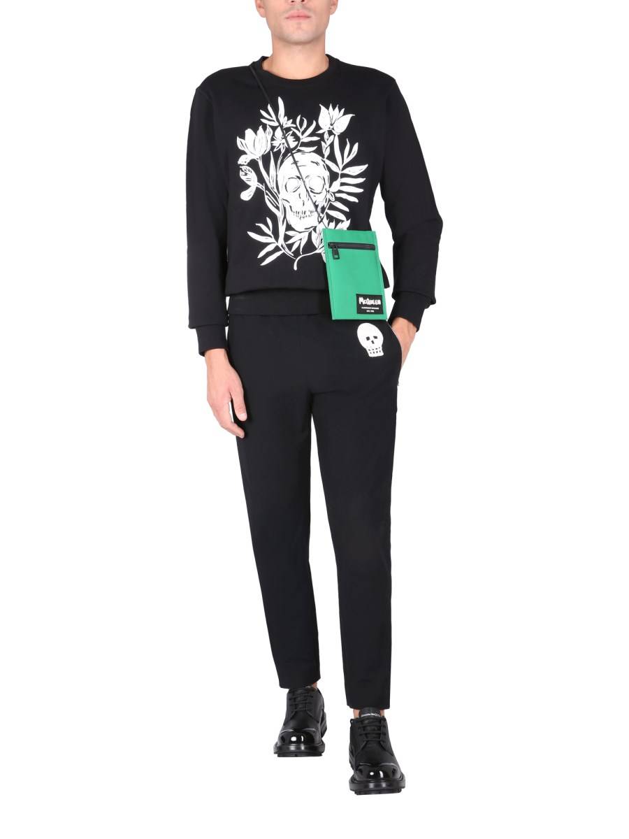 ALEXANDER McQUEEN PANTALONE JOGGING IN NYLON CON RICAMO TESCHIO