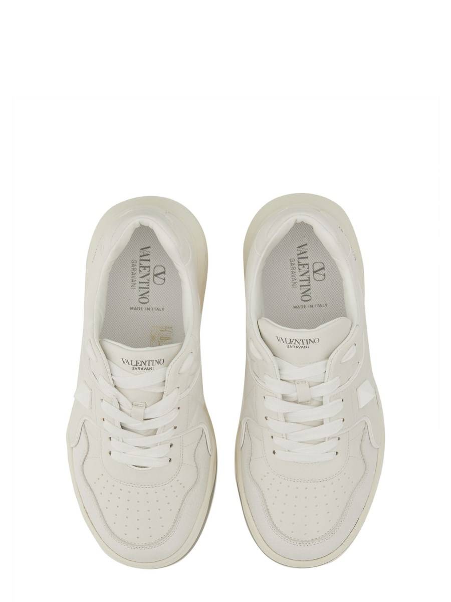 VALENTINO GARAVANI SNEAKER LOW-TOP ONE STUD IN NAPPA