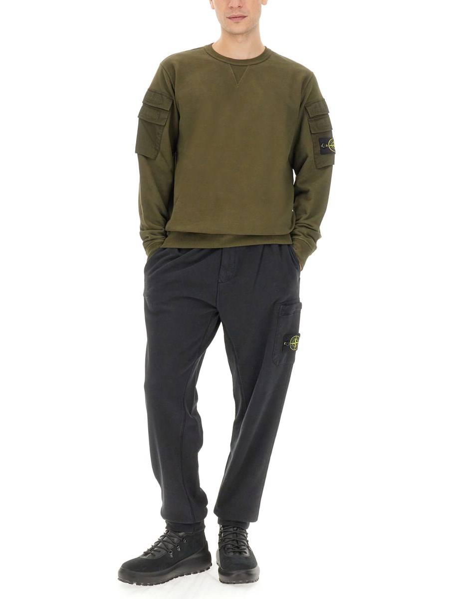 STONE ISLAND PANTALONE JOGGING CON LOGO