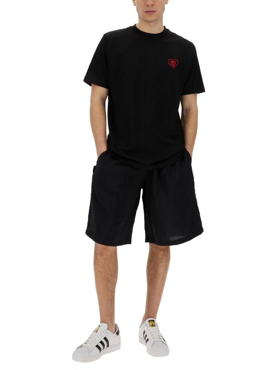 FAMILY FIRST T-SHIRT IN JERSEY DI COTONE CON RICAMO CUORE