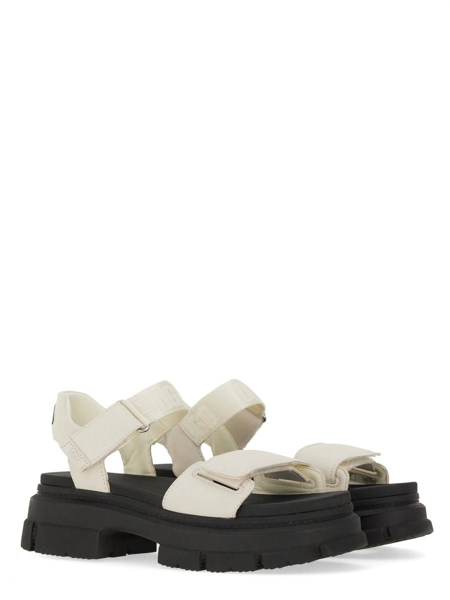 UGG SANDALO ASHTON