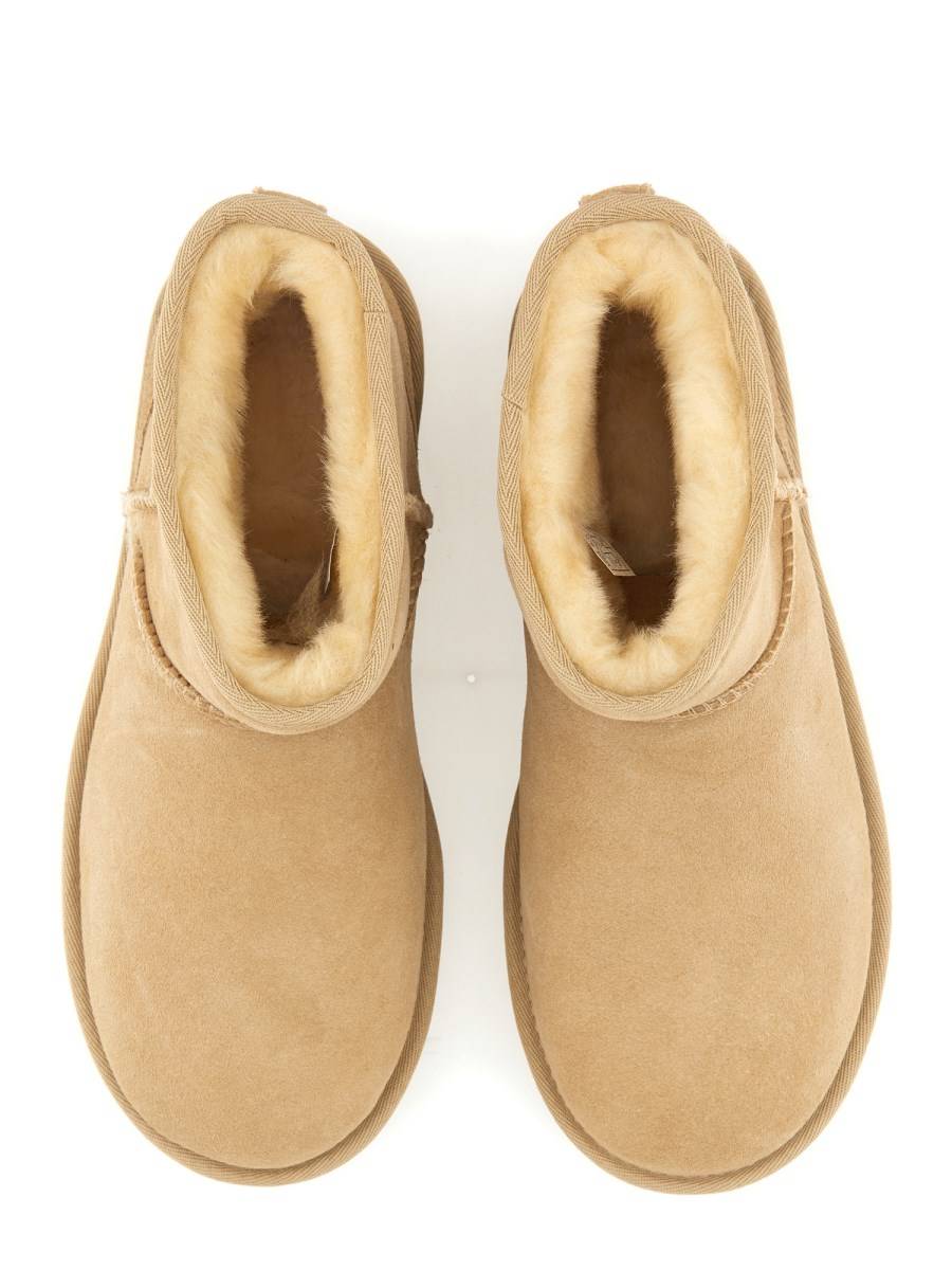UGG STIVALE CLASSIC MINI II IN PELLE