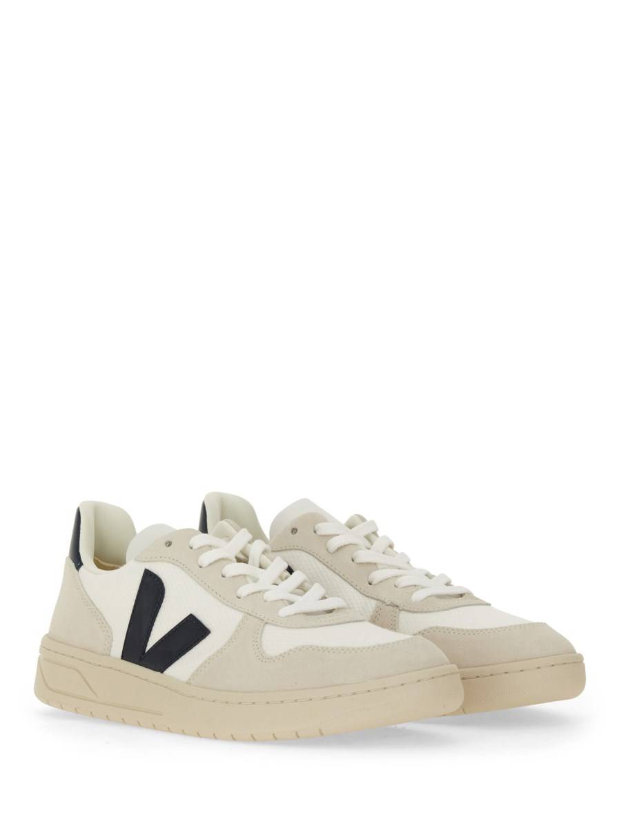 VEJA SNEAKER V-10 IN MESH