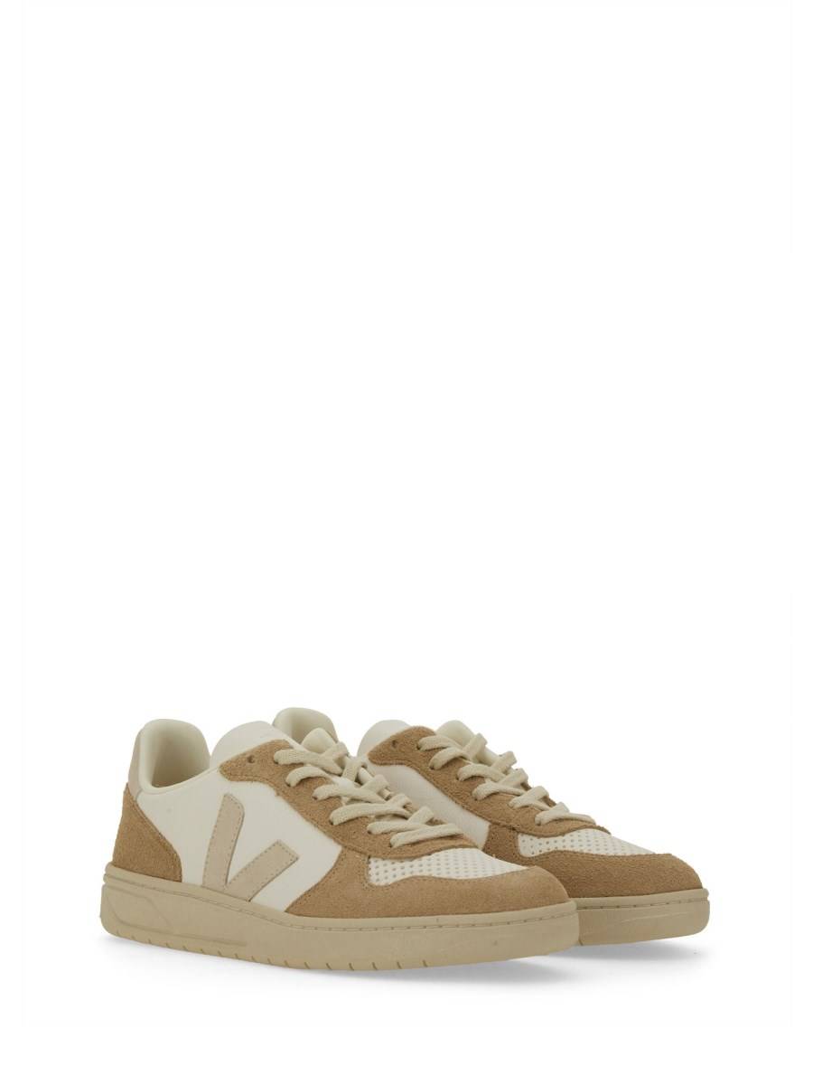 VEJA SNEAKER V-10 IN PELLE