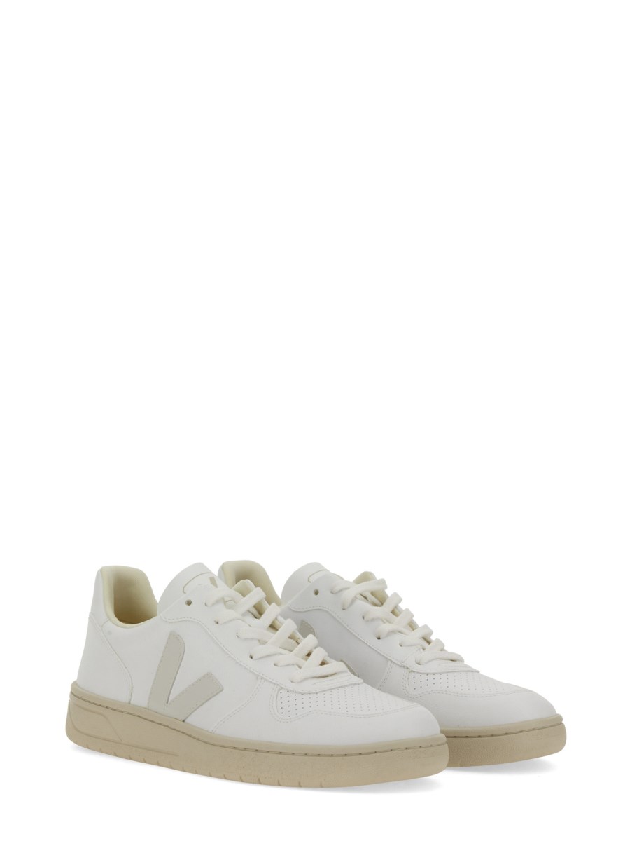 VEJA SNEAKER V-10 IN PELLE
