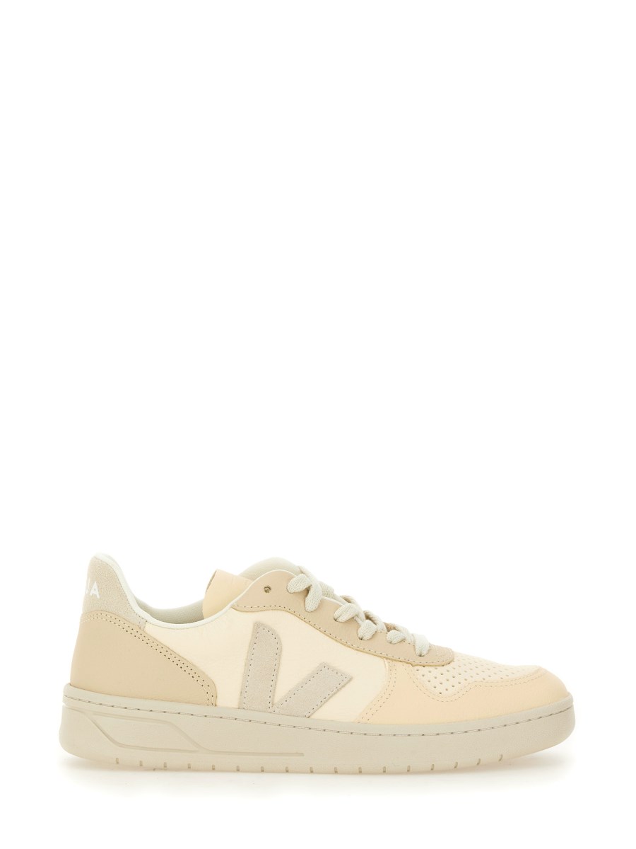 VEJA SNEAKER "V-10" IN PELLE