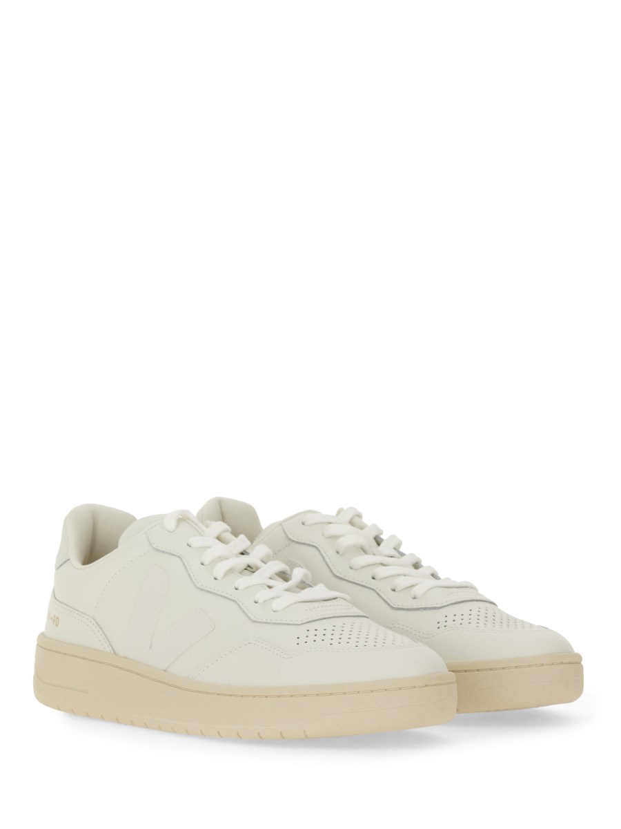 VEJA SNEAKER V-90 IN PELLE