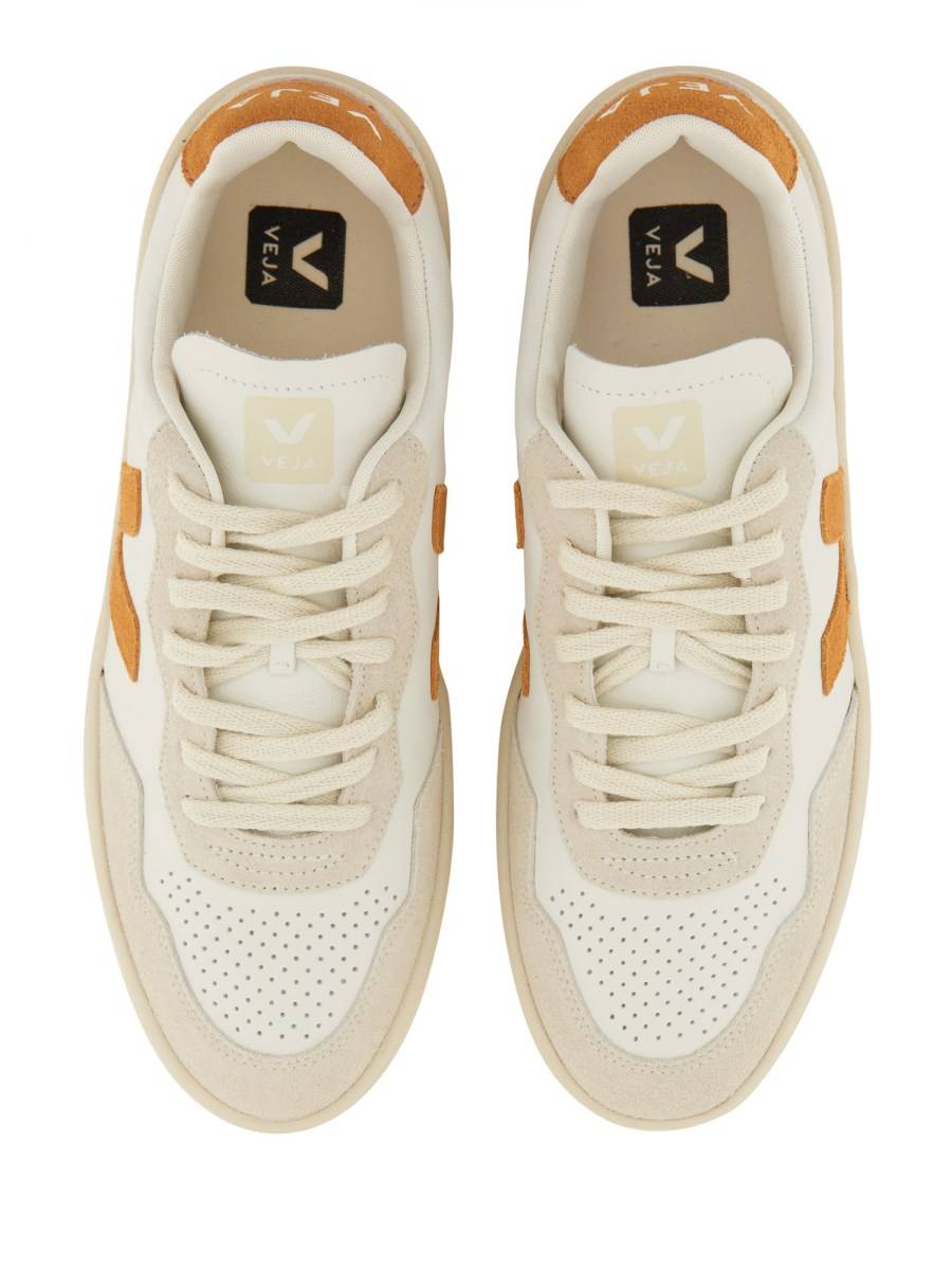 VEJA SNEAKER V-90 IN PELLE