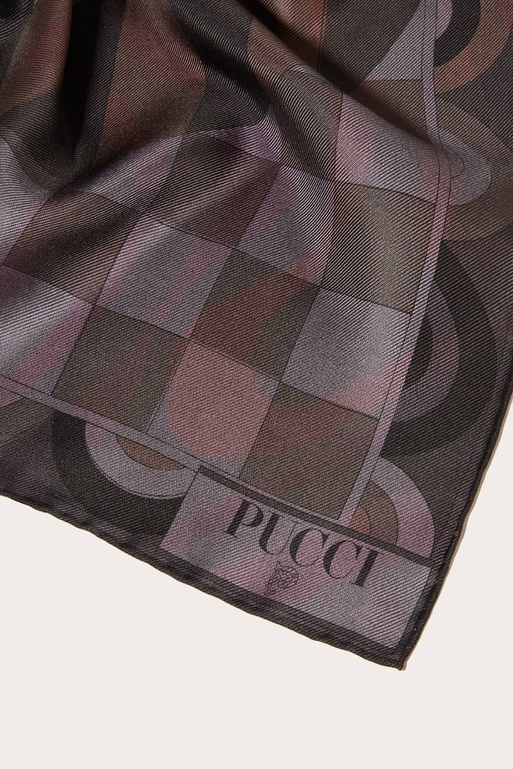 Pucci Carré Grande In Seta Con Stampe Giardino E Marmo