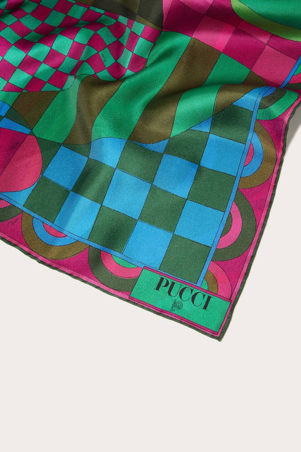 Pucci Carré Grande In Seta Con Stampe Giardino E Marmo