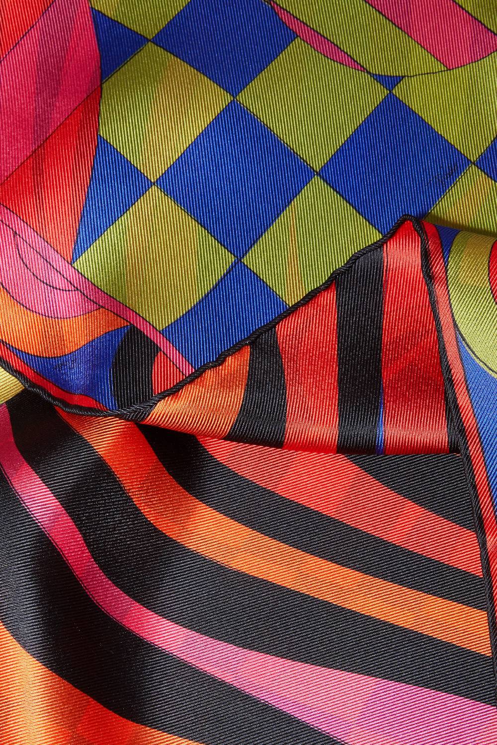 Pucci Carré Grande In Seta Con Stampe Giardino E Marmo