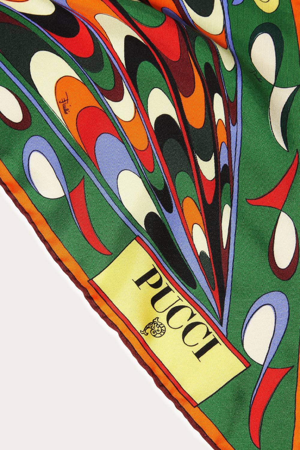 Pucci Foulard Grande In Seta Con Stampe Marmo E Onde