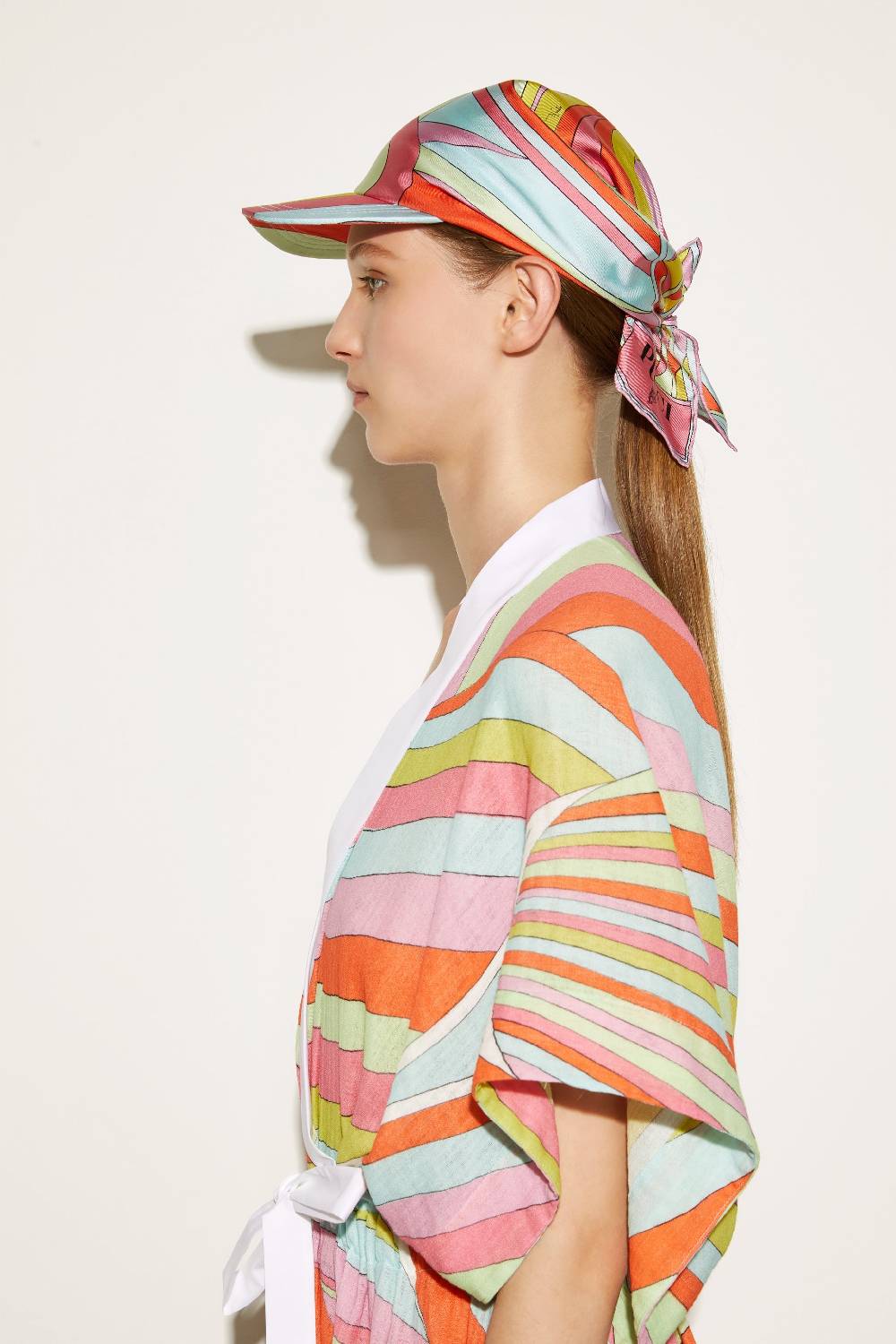 Pucci Cappello In Seta Con Stampe Cigni E Iride