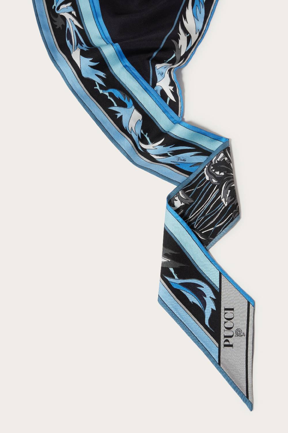 Pucci Foulard In Seta Con Stampa Dalia